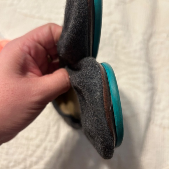 Size 8 Greystone tieks, tieks bag, notebook & flower - Picture 5 of 9